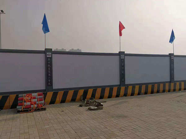 �����r��